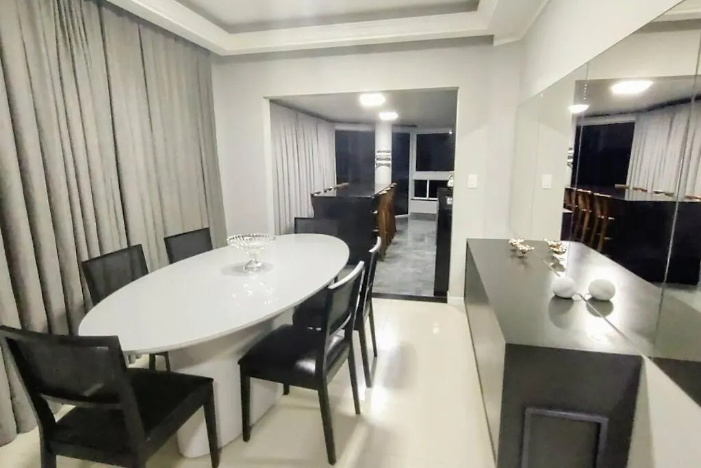 Apartamento Completo Pe Na Areia Itapema Brazil